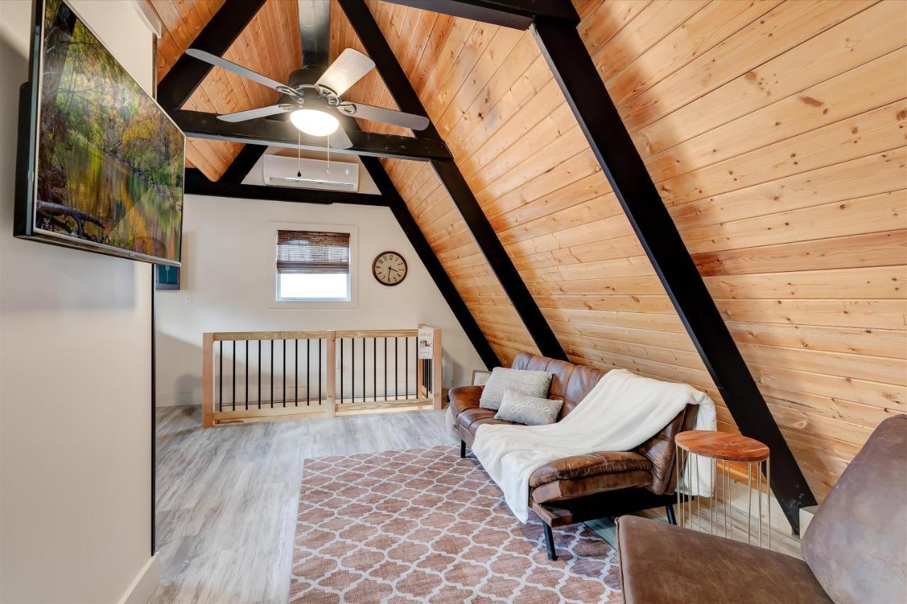 סביירוויל The Pet Friendly Cub Cabin מראה חיצוני תמונה